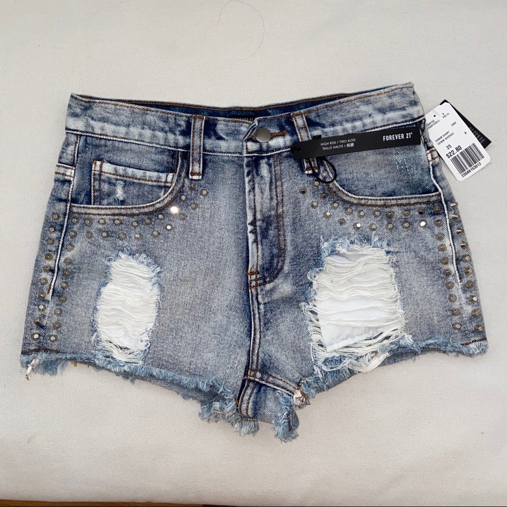 Forever 21 Distressed Jean Shorts NWT